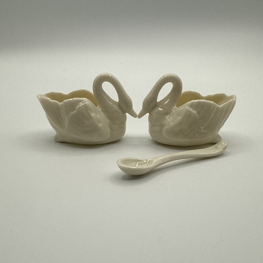 Vintage Lenox Ivory Porcelain Swan Salt Cellars Open Salts Set of 2 With Spoon